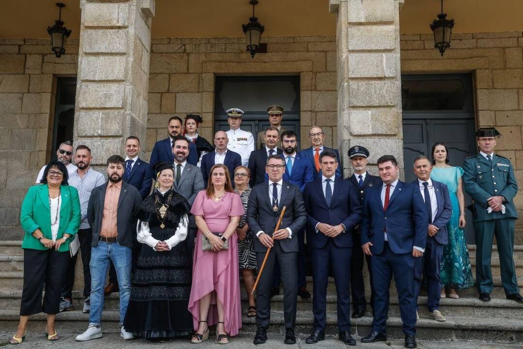 080925 Foto recepción Concello Festas Patroa