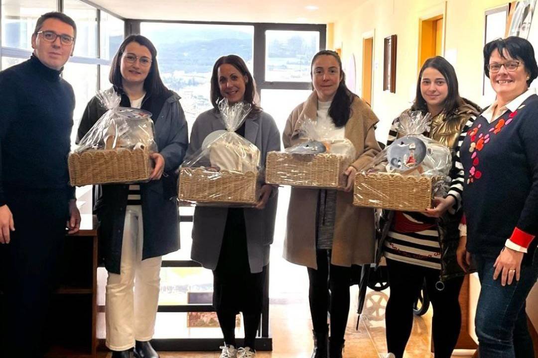 Entrega da Cestiña de arrolos