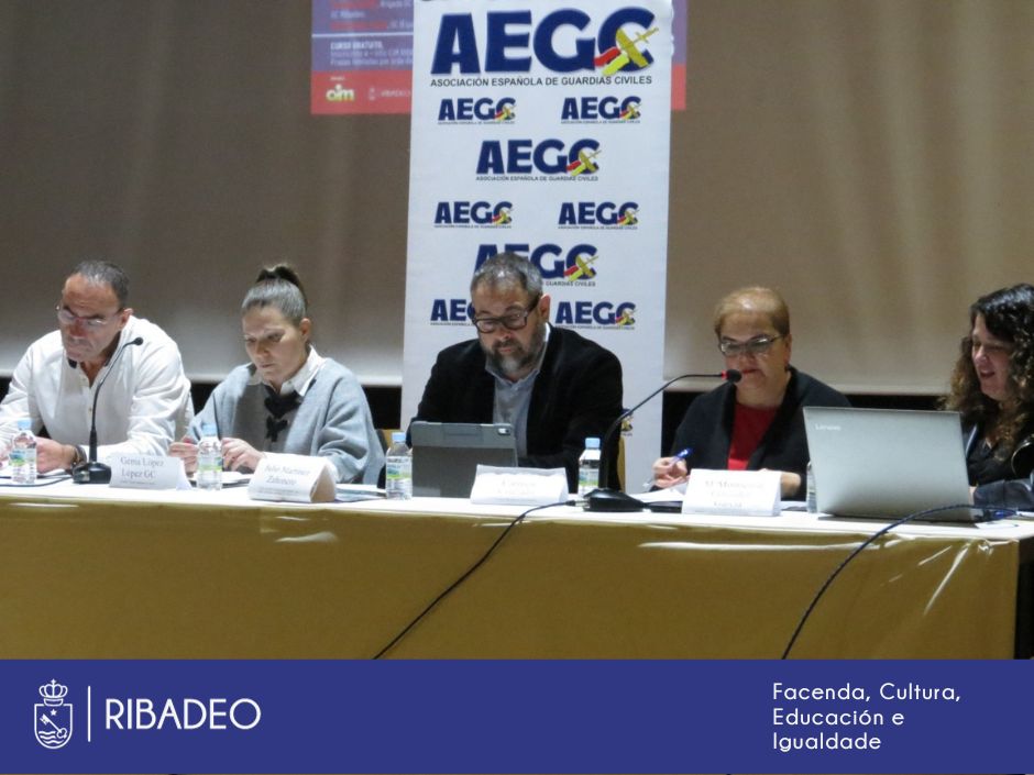 Mesa redonda das Xornadas de Defensa Persoal Feminina