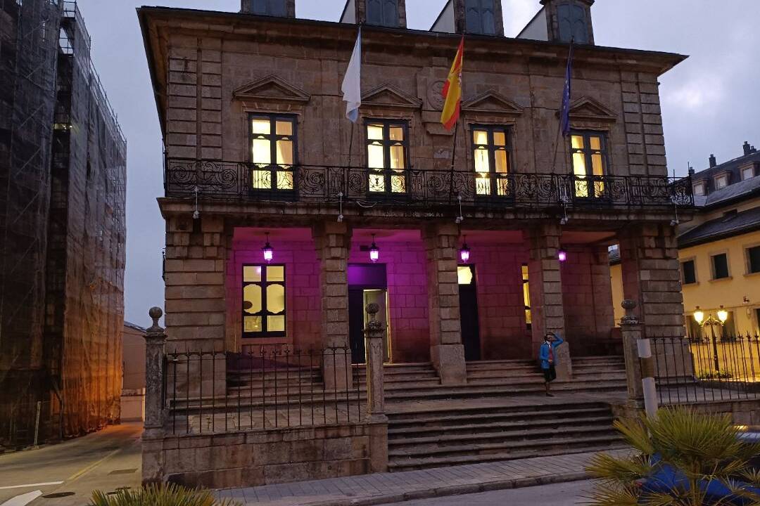 O Pazo de Ibáñez iluminarase de rosa este 19 de outubro, día mundial do cancro de mama.