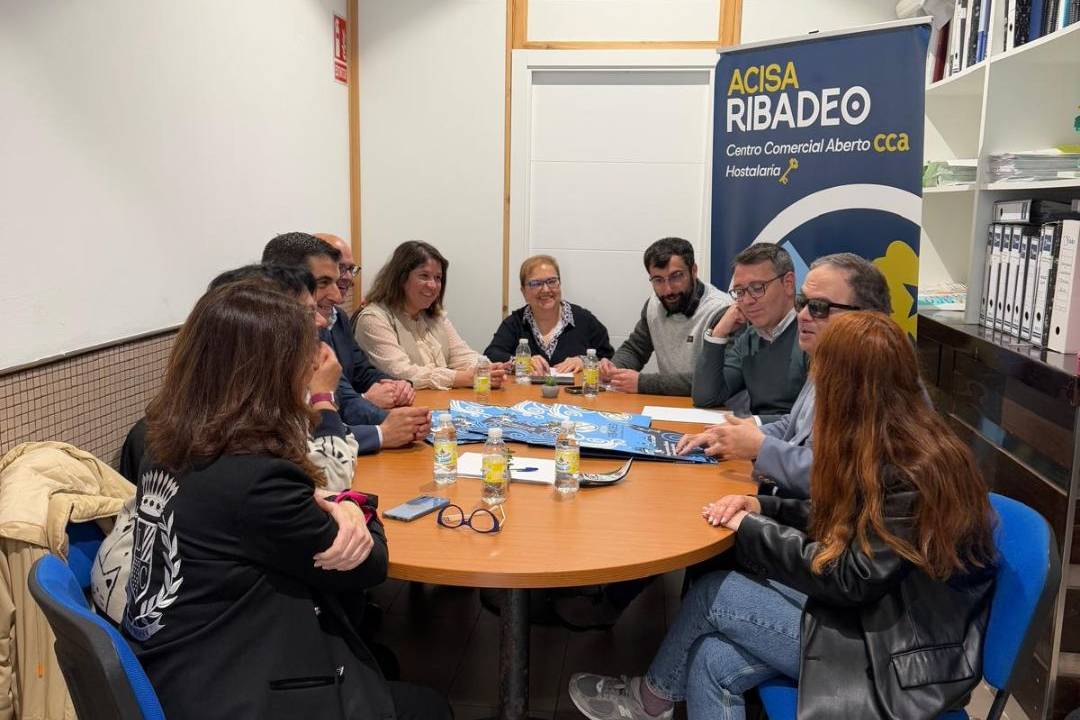 Acisa entrega de forma gratuíta 10.000 bolsas inclusivas para o comercio asociado co fin de achegalo ás persoas con discapacidade visual.