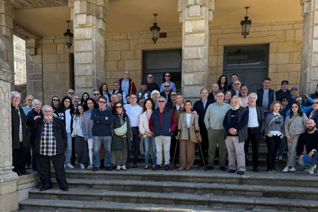 Concentración astur galaica de Mercedes W123 este domingo en Ribadeo.
