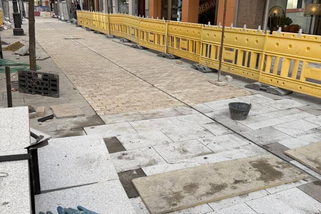 As obras da rúa Reinante marchan a bo ritmo.