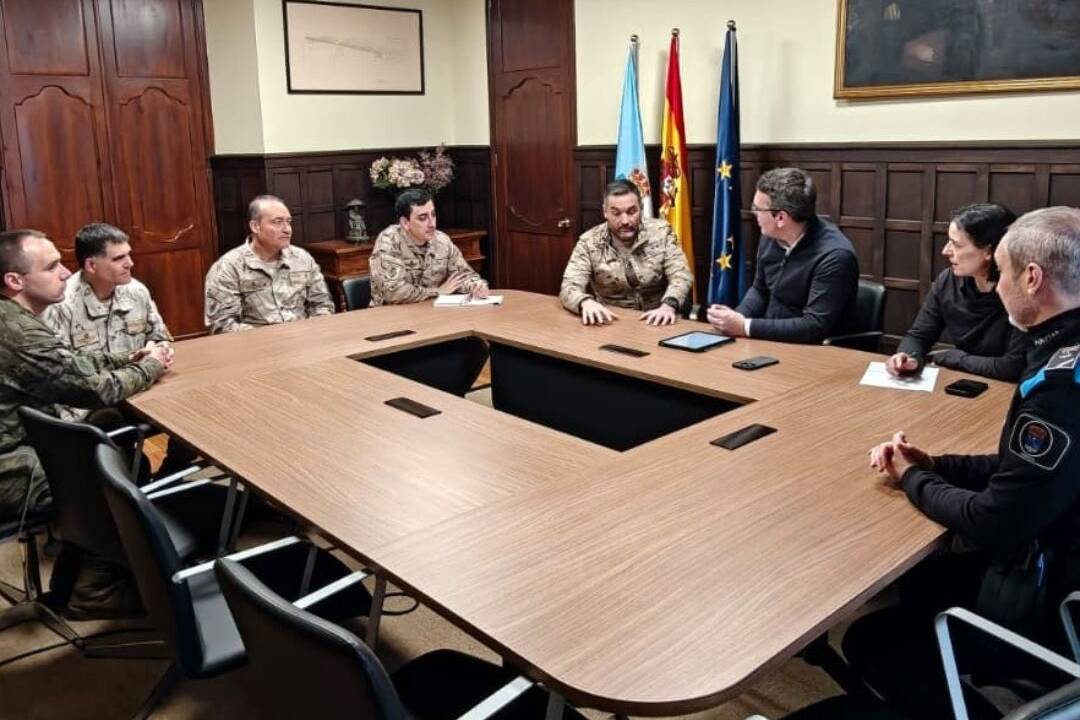 A Guardia Real será a encargada de izar as bandeiras no espazo habilitado a carón da Casa do Concello de Ribadeo.