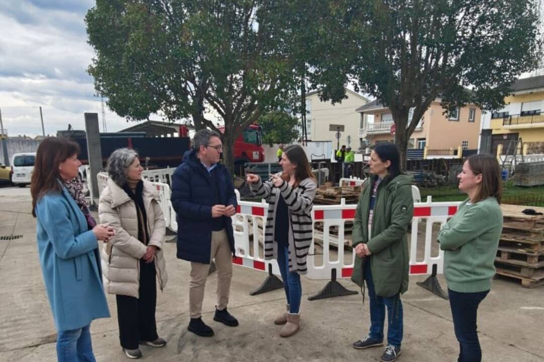 As obras do peche perimetral do colexio Gregorio Sanz marchan a bo ritmo.