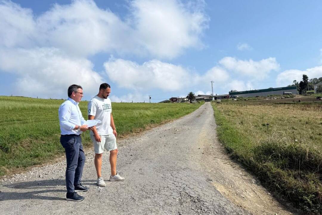Ribadeo investirá 100.000 euros en obras en estradas en Remourelle e Vilaframil. As obras, incluídas no Plan Avanza Rural, comezarán nos vindeiros días.
