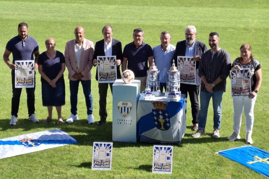 O Pepe Barrera acolleu a presentación do LXXIV Torneo Emma Cuervo, que disputarán o 6 de agosto o RC Deportivo da Coruña e o Real Oviedo.