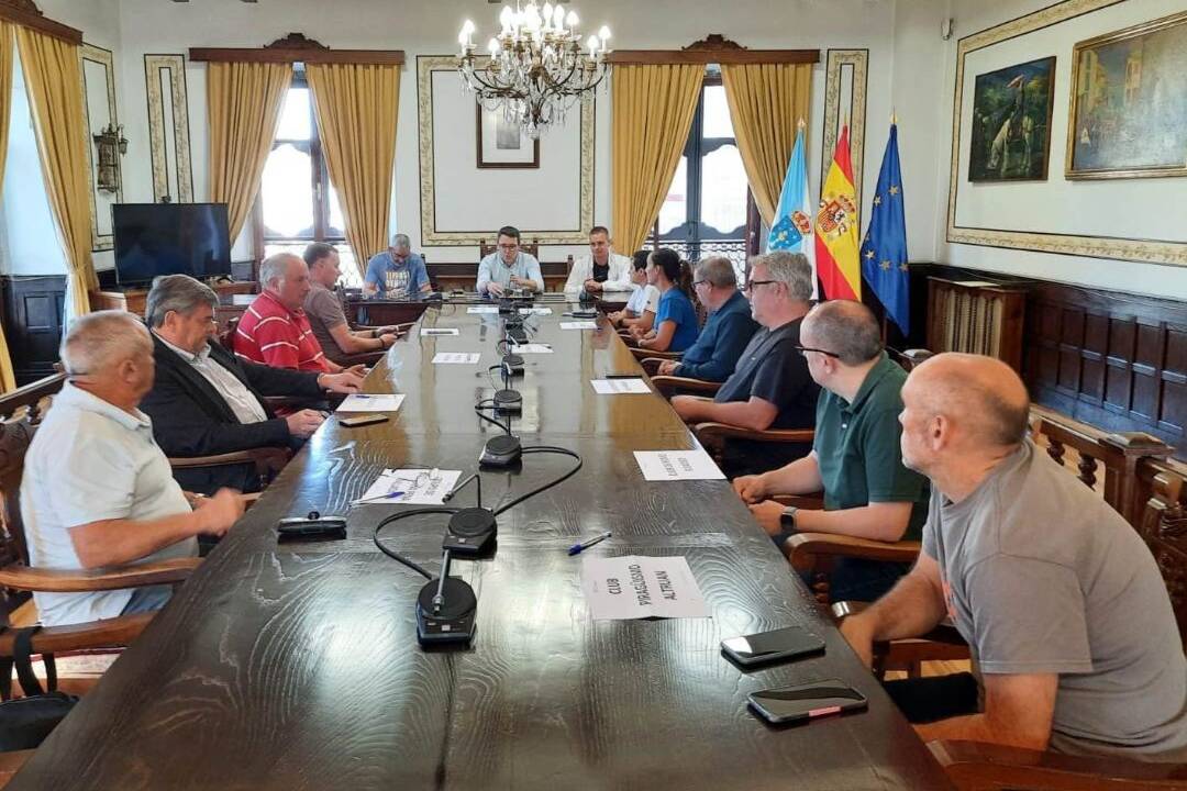 Ribadeo recibe un dos premios Deporte Galego 2024, concedidos pola Xunta
