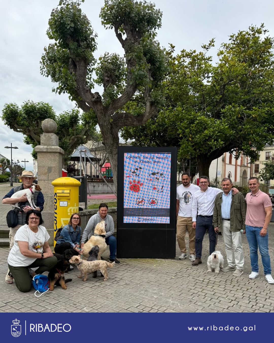 Comparte coa túa mascota un Ribadeo limpo é a campaña de concienciación que ven de poñer en marcha o Concello.