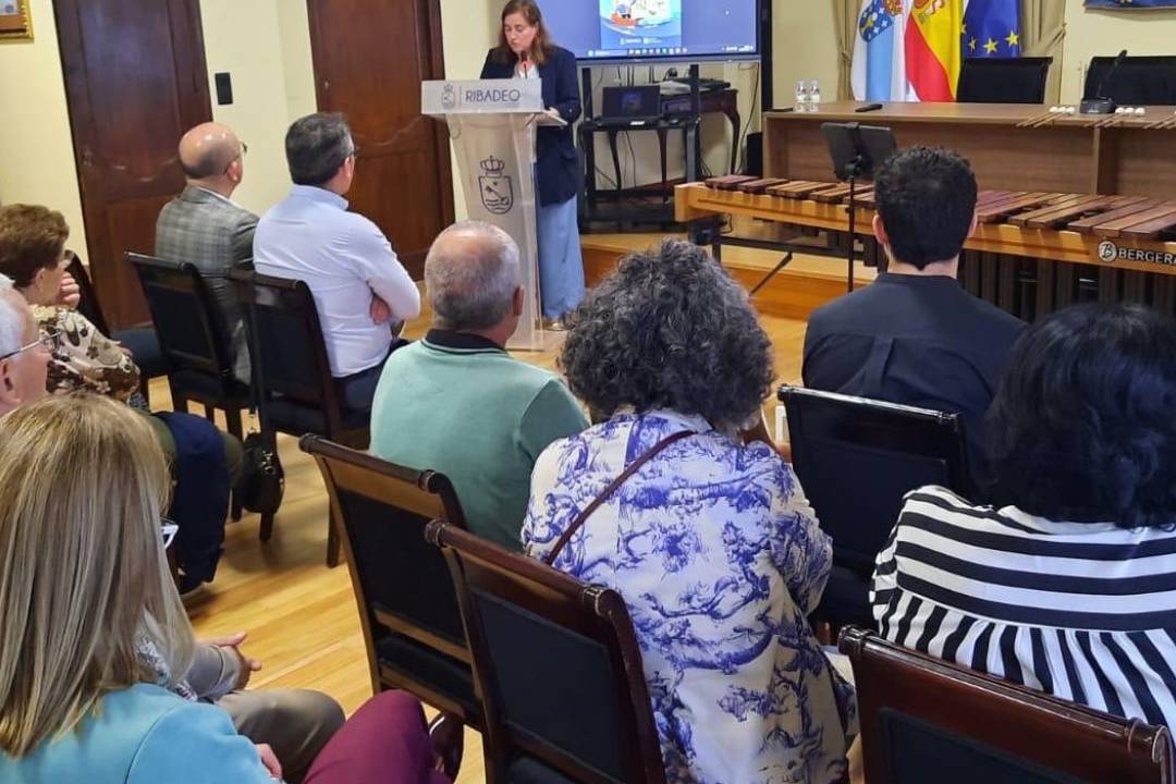 No Salón dos Alcaldes deu comezo o V Ribadeo Ilustrado.