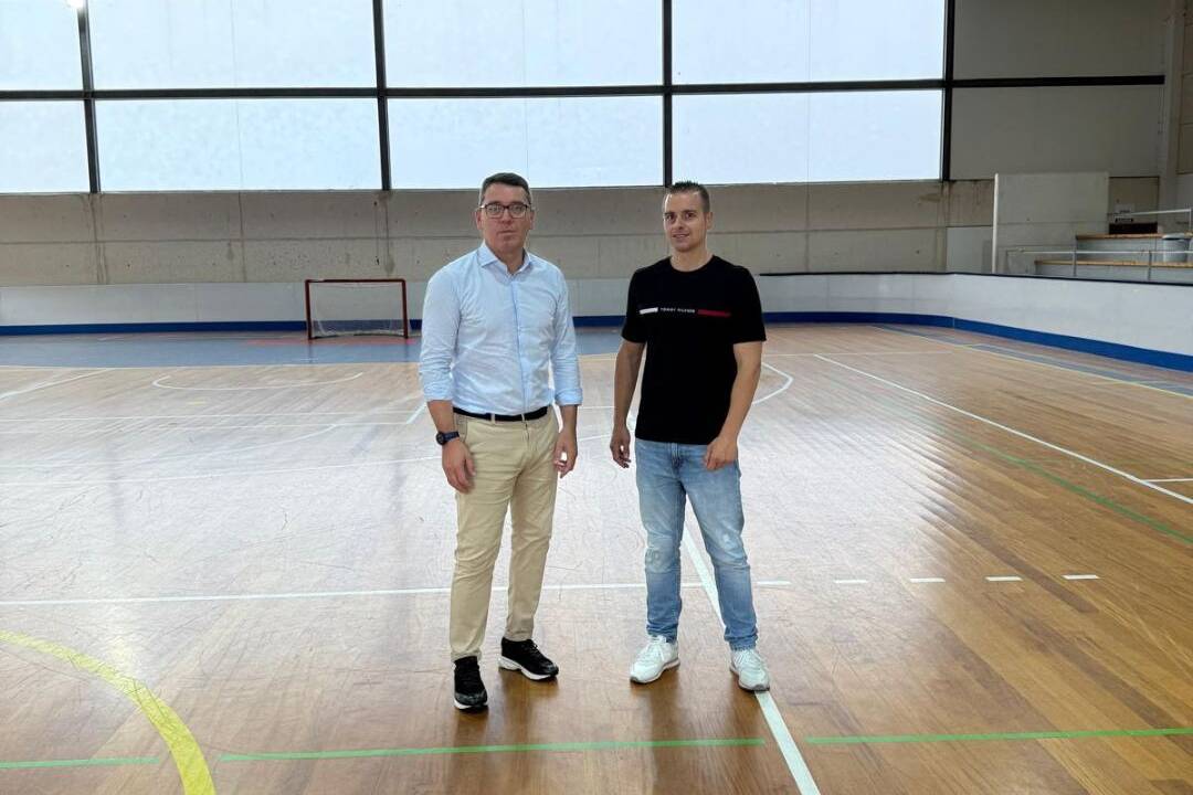 En setembro darán comezo as obras de mellora do pavillón da rúa Alfredo Deaño. O orzamento ascende a 185.000 euros.
