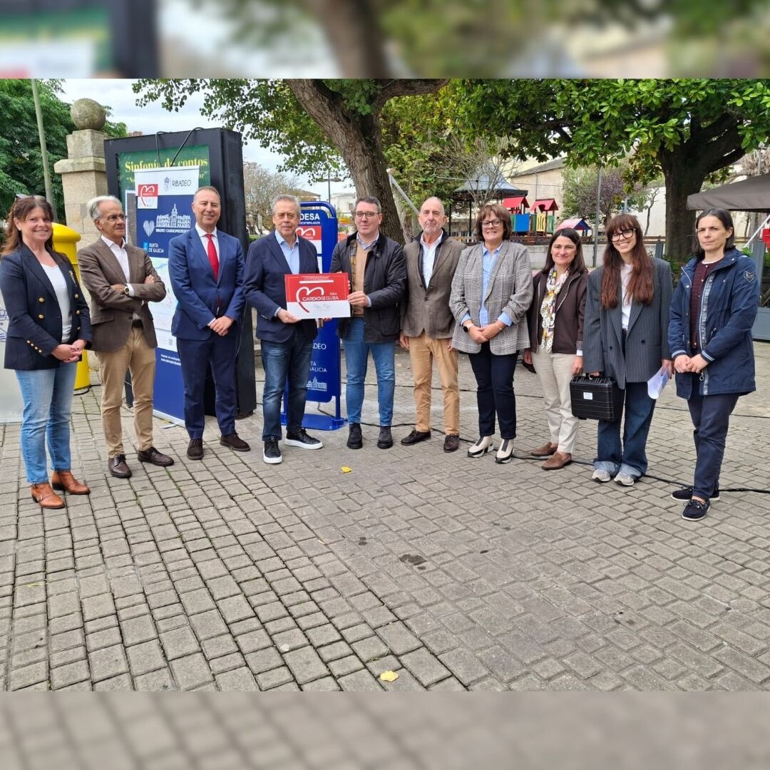 Ribadeo achega a cardioprotección ás súas rúas coa instalación de dous desfibriladores para salvar vidas e convértese no primeiro Concello cardioprotexido de Galicia.2