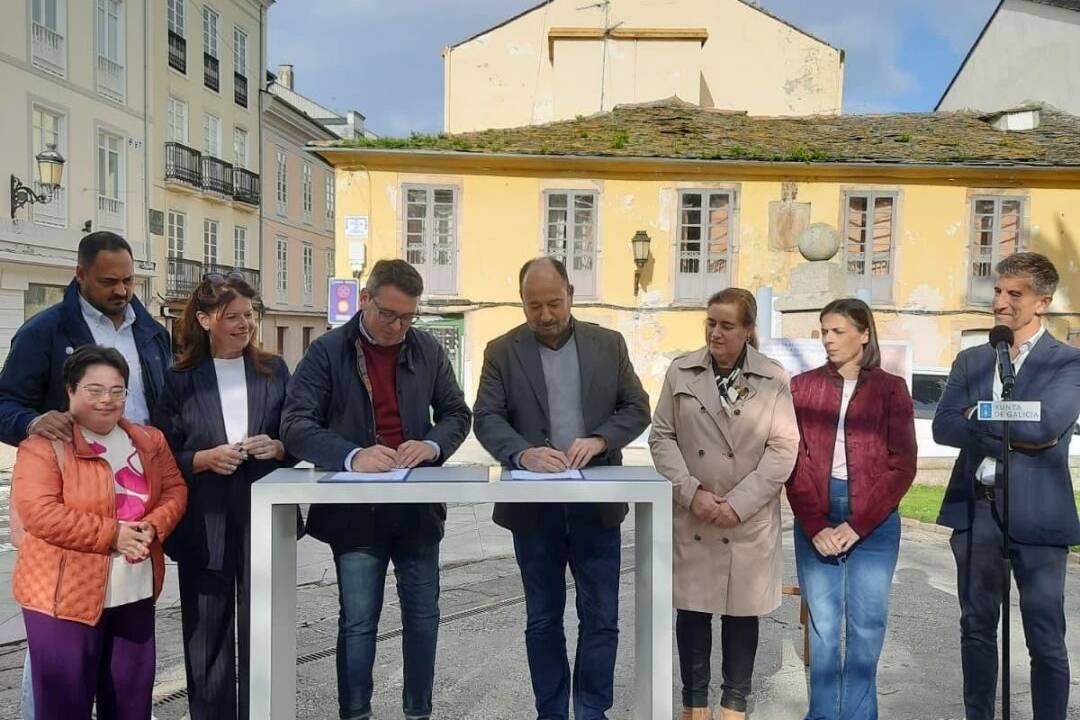 Concello de Ribadeo e Xunta asinaron esta mañá o convenio para a rehabilitación de Casa Maseda.